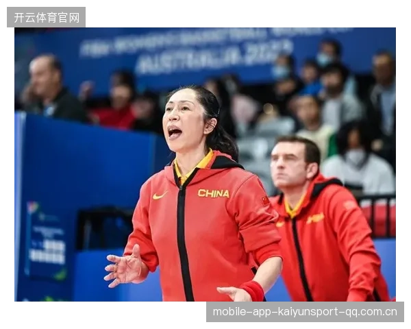 郑薇助教十三年：从“小小助手”到“学术引领者”的坚守与传奇